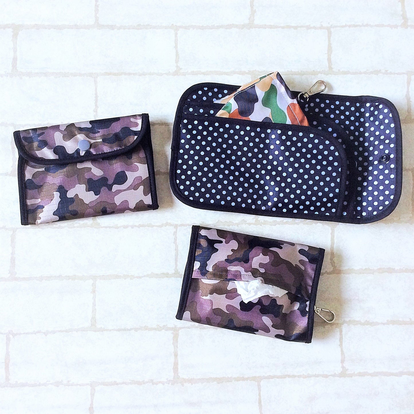 READY STOCK: SURGICAL MASK POUCH | 2 in 1 Surgical Mask Wallet cum Tissue Pouch | Design 4B30